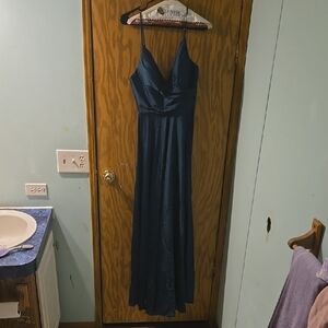 Elegant Emerald Green Evening Gown